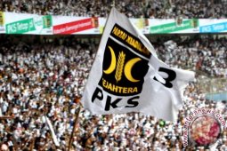 PKS Komitmen Awasi Pemerintah Dari Luar
