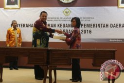Tapin Serahkan Laporan Keuangan Ke BPK RI