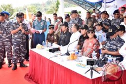 Menteri Susi Tenggelamkan 81 Kapal "Illegal Fishing"