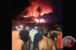 Dua Rumah Warga Kapuas Hulu Terbakar