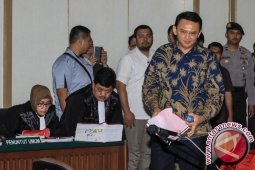 Hakim Tanyakan Soal Makian Ahok Kepada Warga