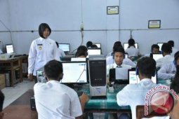 Wagub Tinjau Pelaksanaan UNBK Di Tebing Tinggi