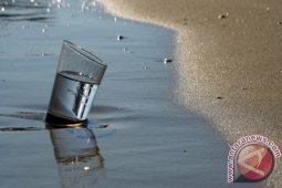 Ilmuwan Kembangkan Cara Baru Ubah Air Laut Jadi Air Minum