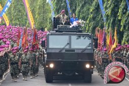 362 tamtama remaja Marinir sandang baret ungu