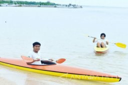 Pengelola Pantai Sembilan Sumenep Sediakan Perahu Kano