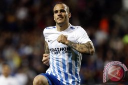 Malaga Jegal 10 Pemain Barcelona 2-0