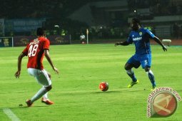 Persib Siap Ladeni Permainan Terbuka Arema