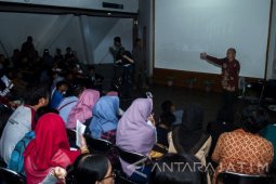 Diskusi Sejarah