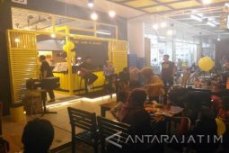 "Baba Rafi" Kembangkan Konsep "Kafe Kontainer"