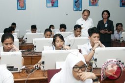 SDN 9 Tetap Ujian Walaupun Banjir