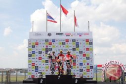 Pebalap Indonesia Kumandangkan Indonesia Raya di Thailand