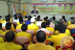 Kader Golkar diminta dukung pemerintah dengan kritis