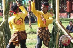 Tradisi "Lawang Sekepeng" Tetap Dilestarikan di Kotim 