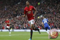 Conte Nilai MU Layak Menang