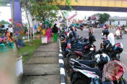 Dishub : Pungutan Parkir Taman Siring Kandilo Ilegal