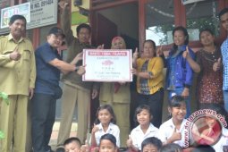 Pelajar dan Warga di Simalungun Dapat Bantuan Telur