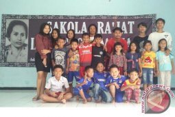 Sakola Ra'jat Inggit "Rumah" Anak Tak Mampu