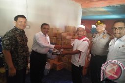 Bank Aceh salurkan pakaian sekolah korban kebakaran