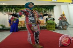 Lomba Busana Berbahan Barang Bekas Hari Kartini