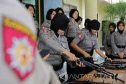 Lomba Rakit Senjata Hari Kartini