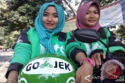 Mahasiswi-Mahasiswi Ojek "Online"