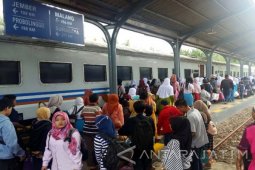 Arus Penumpang KA Daop Surabaya Berangsur Normal