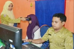 Pemkab Bangkalan Lakukan Perekaman "KTP-e" di Pesantren