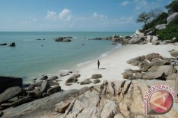 Pantai Tanjung Berikat di Bangka Tengah Dikagumi Wisatawan