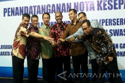 Pelindo III Kucurkan Dana Talangan "Rumah Kita"