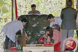 Megawati Tidak Berkomentar Saat Ziarah ke Makam Bung Karno