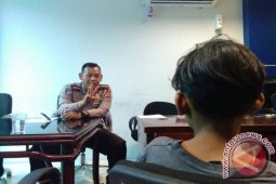 Bocah Hebohkan Dunia Maya Kendarai Angkot Bandung