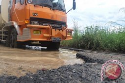 Pemkot Minta Pemprovsu Segera Perbaiki Jalan Rusak