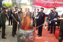 Kanwilkumham Jatim Musnahkan Ribuan Telepon Genggam Sitaan