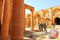 Pasukan Irak Rebut Kembali Kota Tua Hatra Dari ISIS