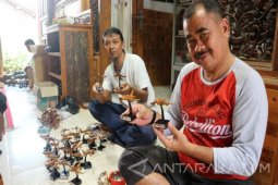 Dinas Perdagangan Bojonegoro Harapkan Pesanan Kerajinan Berlanjut
