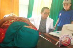 Dokter: Mengepel Lantai Tidak Menormalkan Posisi Janin