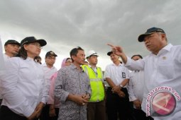 Menteri PUPR Tinjau Konservasi Air Danau Limboto