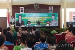 Menpan RB: Akuntabilitas Bondowoso Masih CC (Video)