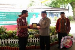 SERAHKAN CINDERAMATA