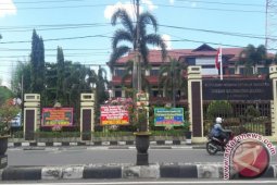 Polda Kalsel Dapat Karangan Bunga