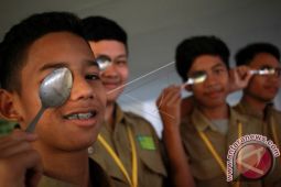 Relaksasi mata Disela UNBK