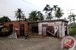 Angin Kencang Disertai Hujan Es Landa Madina