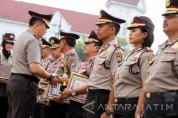 Kapolrestabes Surabaya Umumkan 10 Polsek Terbaik
