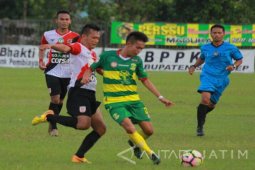 Persewangi Tahan Imbang Perssu dengan Skor 4-4