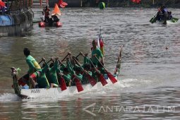 Lomba Dayung Semarakkan HUT ke-724 Kota Surabaya