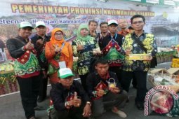 Kontingen HSS Perkenalkan Produk Lokal