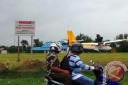 Bupati Targetkan Bandara Warukin Beroperasi Agustus 2017