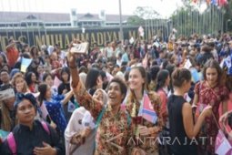Ratusan Mahasiswa Asing Darmasiswa "Explore" Gunung Bromo