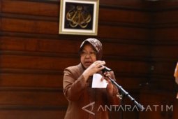 Risma Beri Semangat Anak-Anak berkebutuhan Khusus