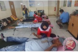 180 Karyawan PT SAM Donor Darah Meriahkan "May Day"